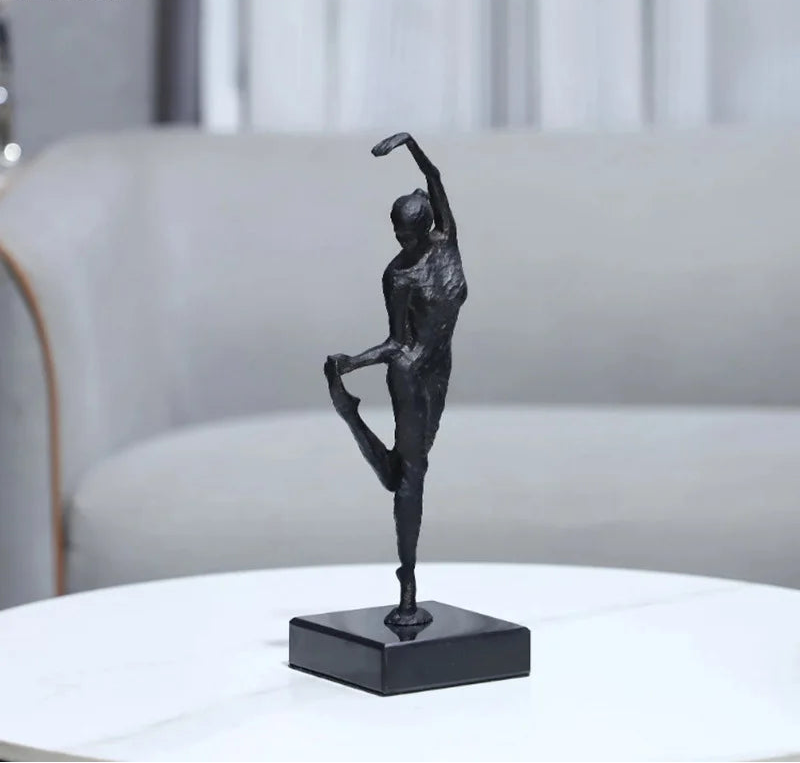 Escultura Decorativa em Ferro Fundido Bailarina de Balé — Michel Oliveira