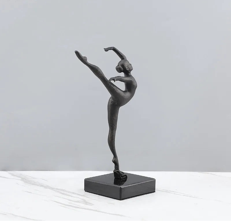 Escultura Decorativa em Ferro Fundido Bailarina de Balé — Michel Oliveira