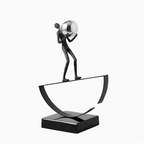 Escultura Decorativa em Ferro Fundido Equilibrista — Michel Oliveira