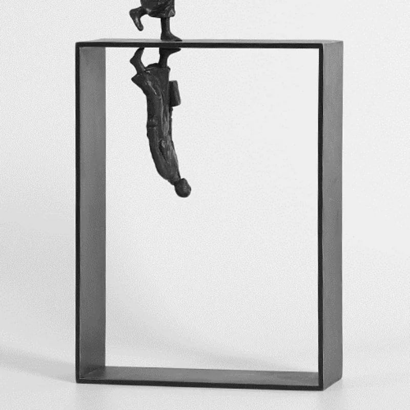 Escultura Decorativa em Ferro Fundido Reflexão — Michel Oliveira