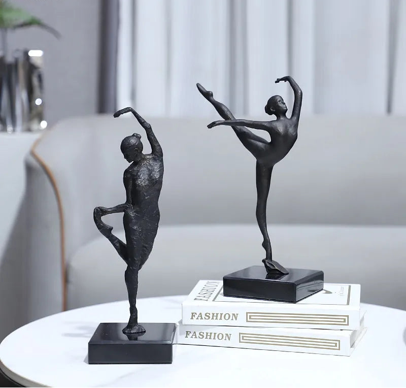 Escultura Decorativa em Ferro Fundido Bailarina de Balé — Michel Oliveira