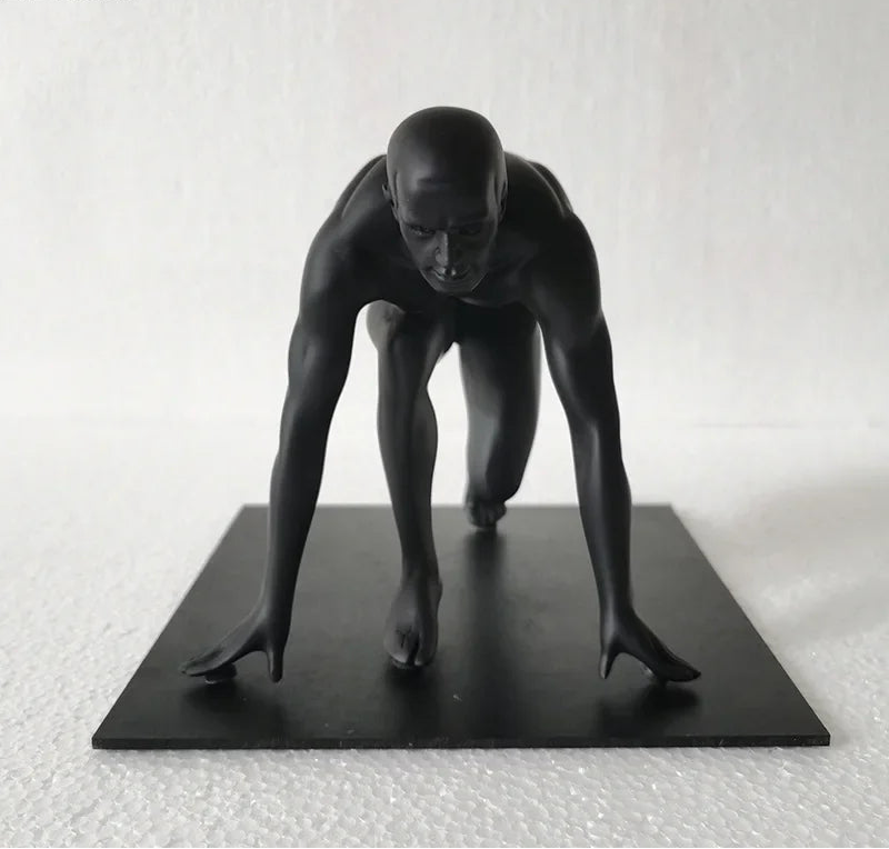 Escultura Decorativa Usain Bolt — Helena Rodrigues