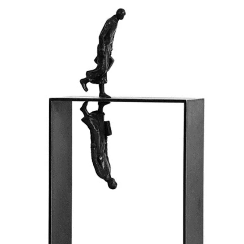 Escultura Decorativa em Ferro Fundido Reflexão — Michel Oliveira