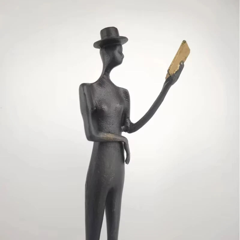 Escultura Decorativa em Ferro Fundido Bela Dama — Jorge Leal