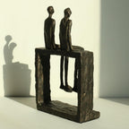 Escultura Decorativa Casal Sentados — Helena Rodrigues