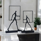Escultura Decorativa em Ferro Fundido Walker — Michel Oliveira